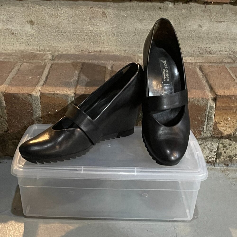 Like New NWOT Paul Green Leather Black Wedge Heel Size US8/ AU 9